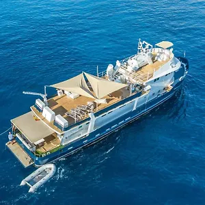 Luxury Boat Botel Sant Adria de Besos