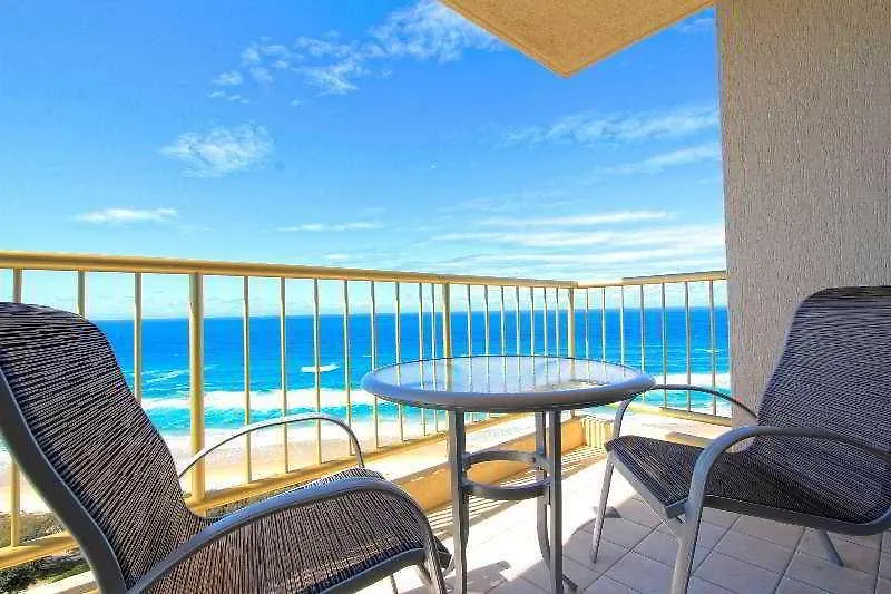 Апарт-отель Capricorn One Beachside Holiday Apartments - Official Голд-Кост