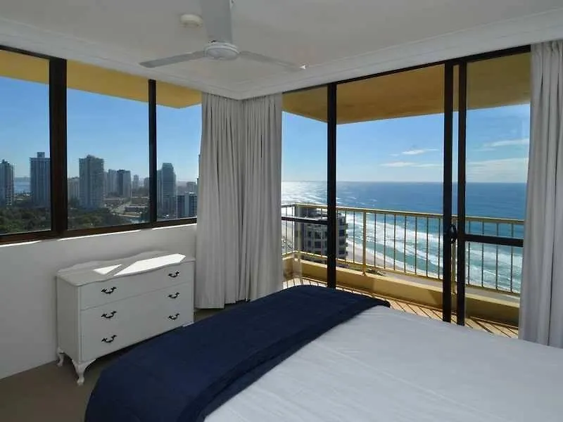 Capricorn One Beachside Holiday Apartments - Official Голд-Кост Австралия