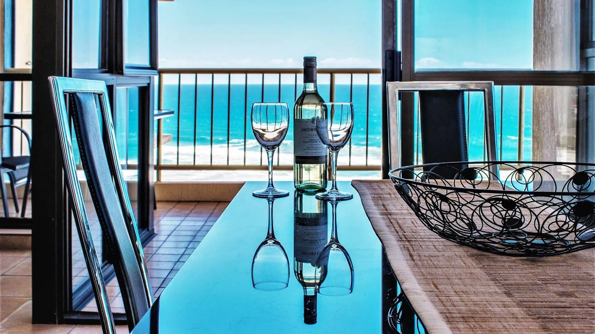 Capricorn One Beachside Holiday Apartments - Official Голд-Кост Апарт-отель