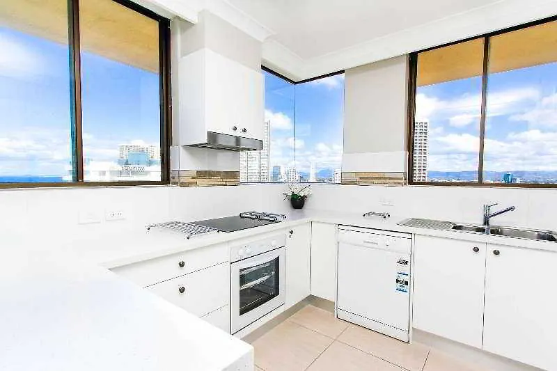 Апарт-отель Capricorn One Beachside Holiday Apartments - Official Голд-Кост